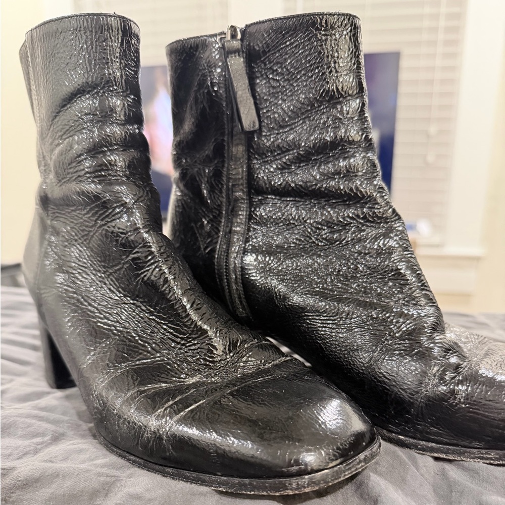 M. Gemi Black Textured Heeled Boots